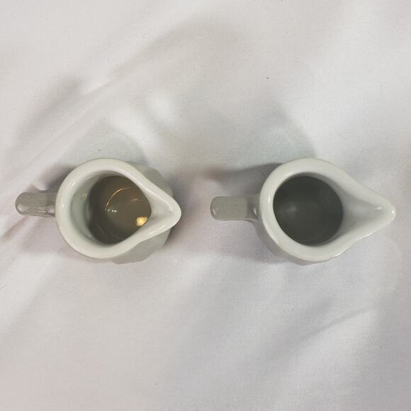 2 Vintage Shenango Pottery Restaurant Ware Individual Creamers Mini Pitchers - Picture 4 of 7